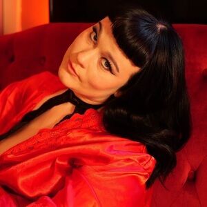 Meet your Posher, Alex rae